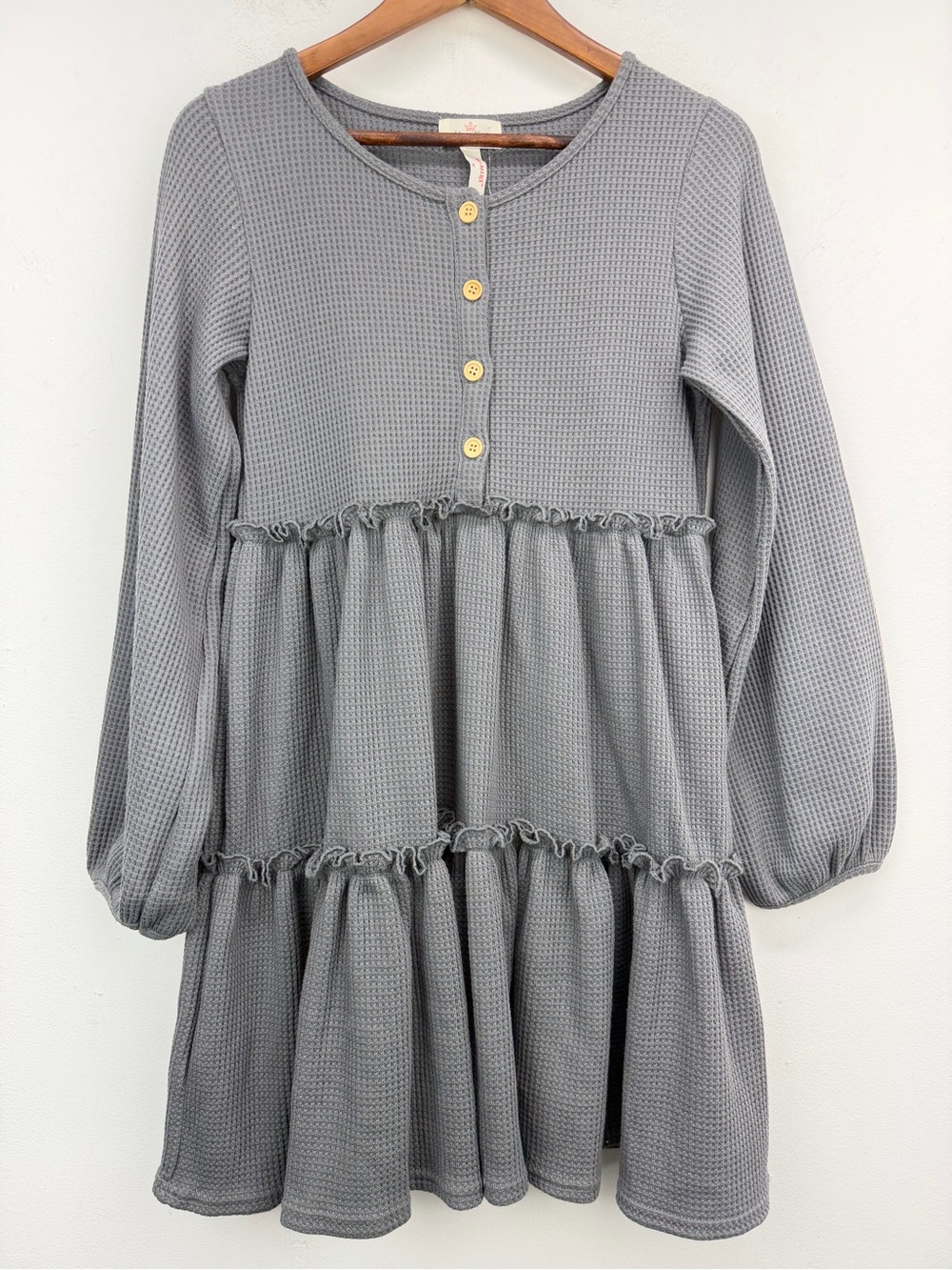 Marie Nicole Sz XS Women’s Gray Waffle Knit Long Sleeve Tiered Ruffle Dress NWT